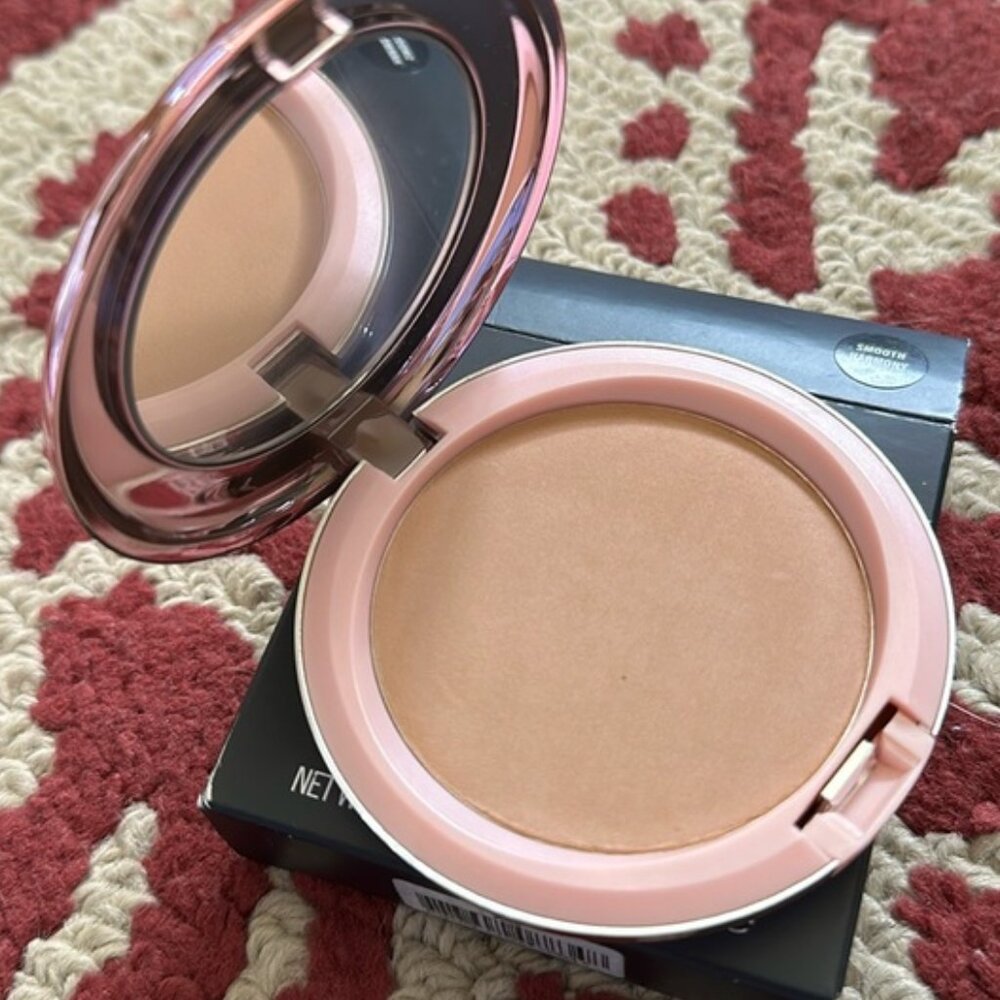 MAC x Diana Ross Smooth Harmony Beauty Powder - Rare!  Limited!  Brand new!